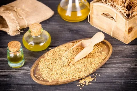 تصویر 1 از روغن ارده کنجد زرآوه با رنگ شفاف و کیفیت عالی
